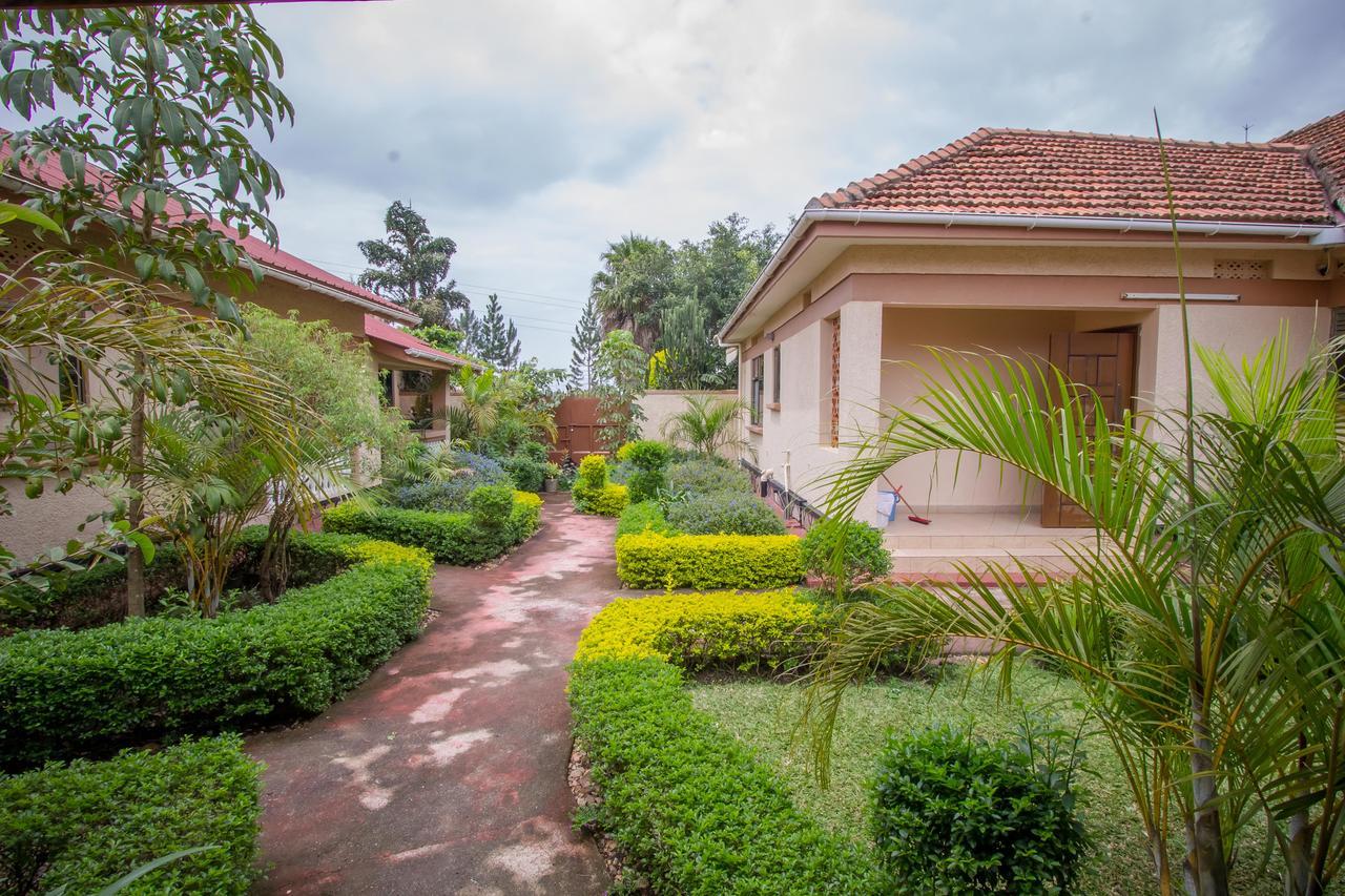 Tuzza Hotel Bushenyi Εξωτερικό φωτογραφία