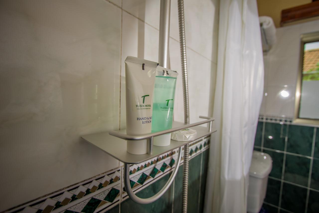 Tuzza Hotel Bushenyi Εξωτερικό φωτογραφία