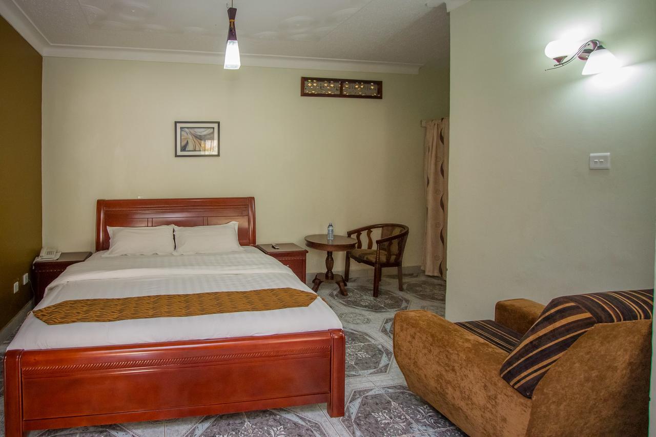 Tuzza Hotel Bushenyi Εξωτερικό φωτογραφία