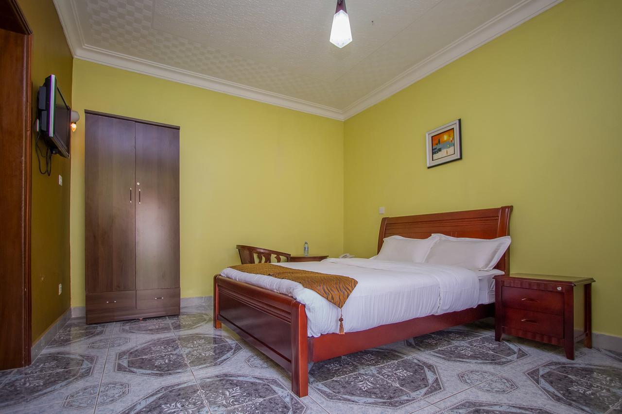 Tuzza Hotel Bushenyi Εξωτερικό φωτογραφία
