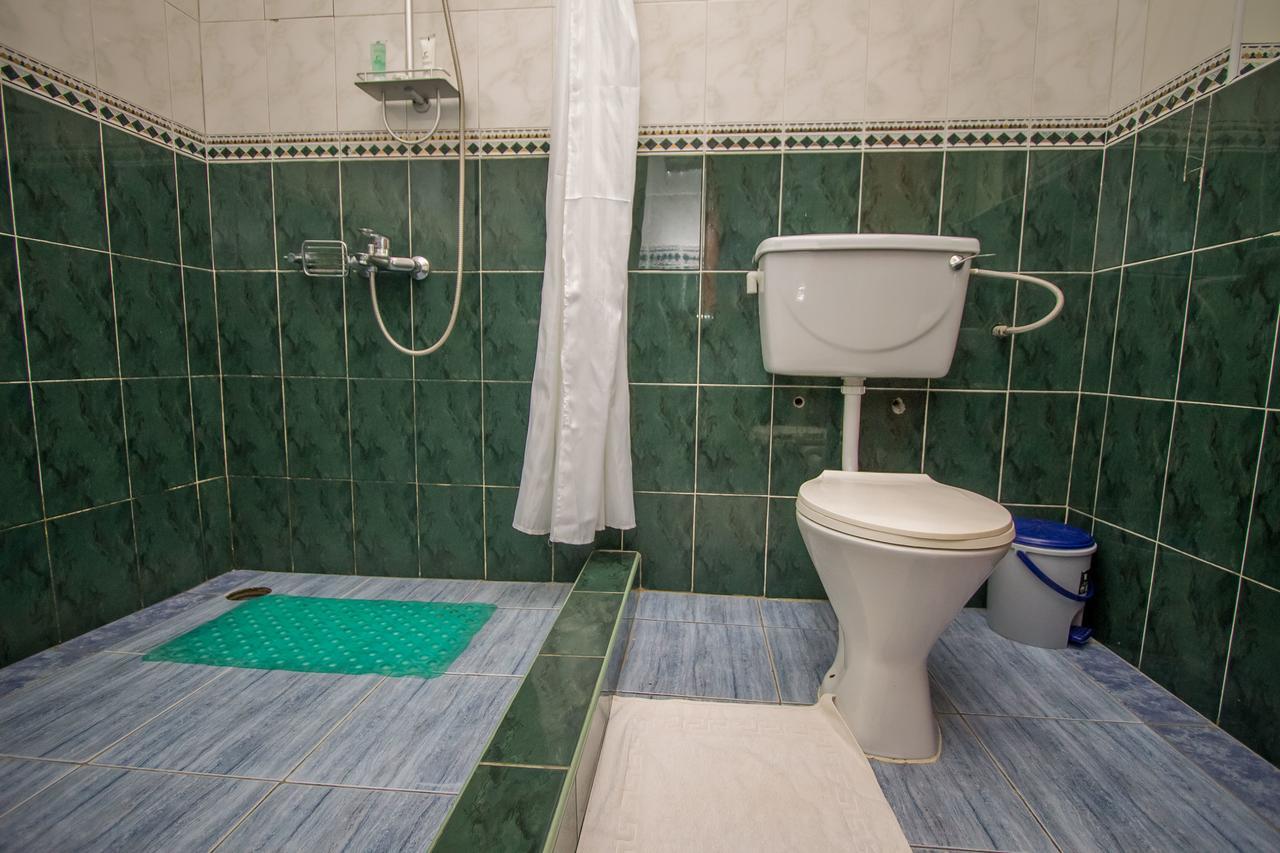Tuzza Hotel Bushenyi Εξωτερικό φωτογραφία