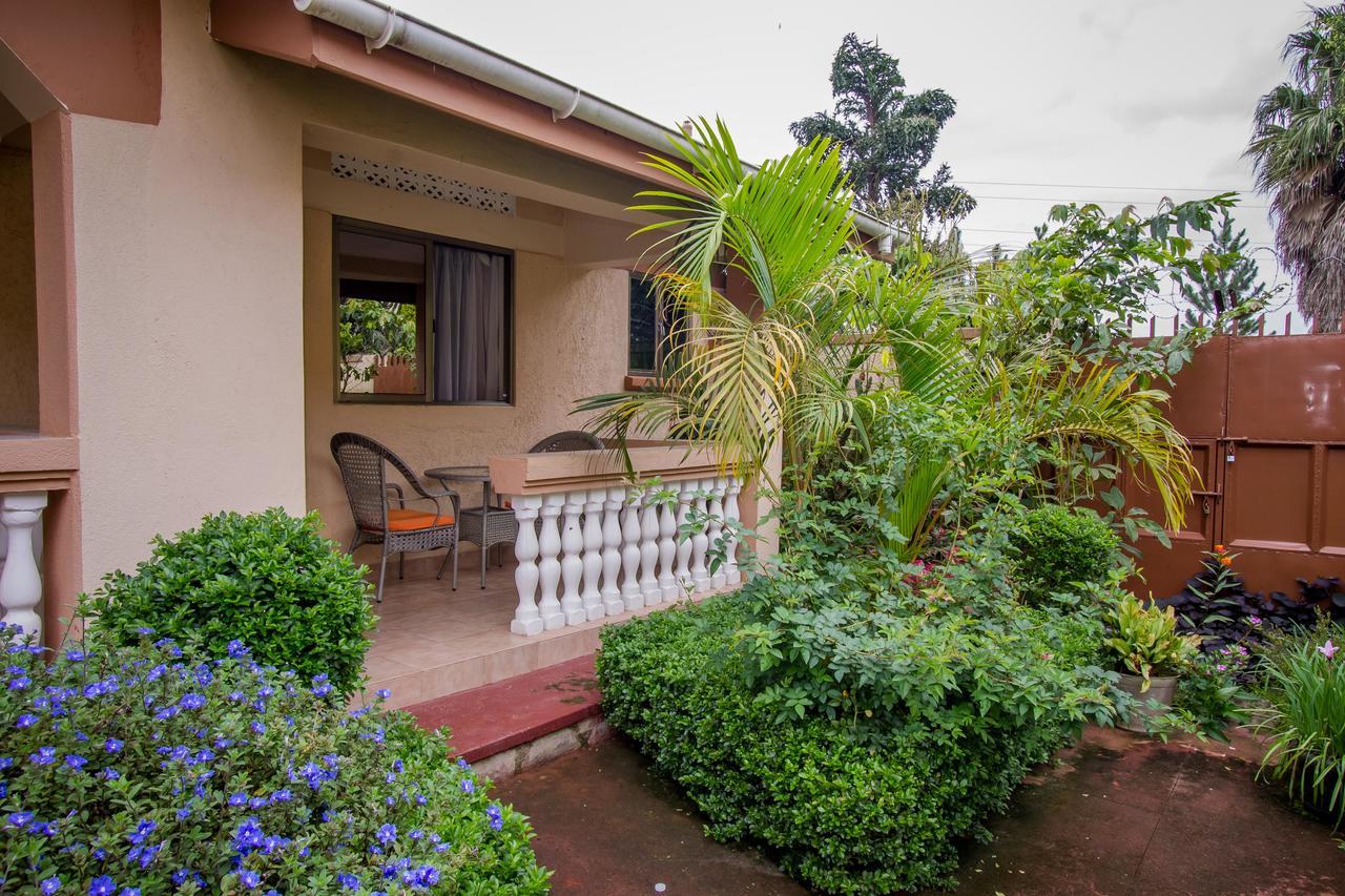 Tuzza Hotel Bushenyi Εξωτερικό φωτογραφία